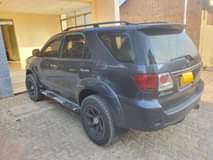 A picture of Toyota fortuner Tsh mil 25