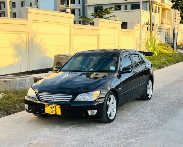 A picture of Toyota alteza