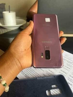 A picture of Samsung S9 