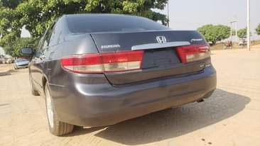 A picture of Very sharp 4 plugs EOD neatly used 2005 Honda Accord
