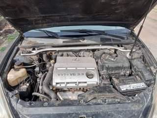 A picture of 2004 LEXUS ES 330 09025147101 09073957098
