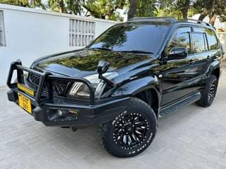 A picture of TOYOTA PRADO