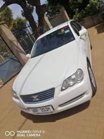 A picture of Toyota mark x