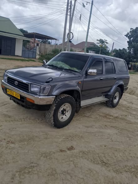 A picture of Toyota Hilux Surf SSR