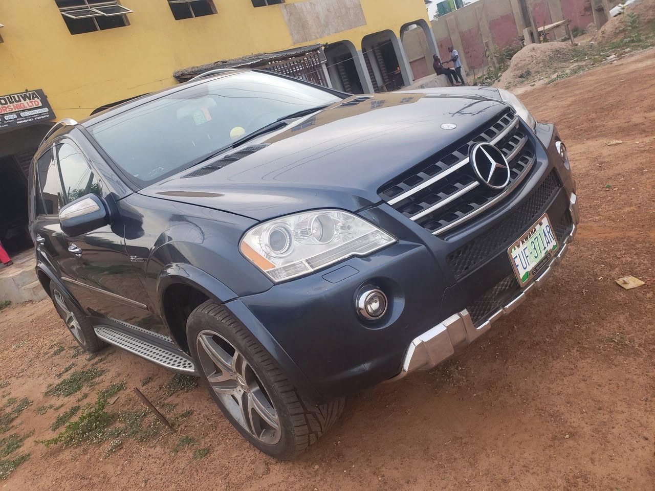 A picture of Benz ml 63