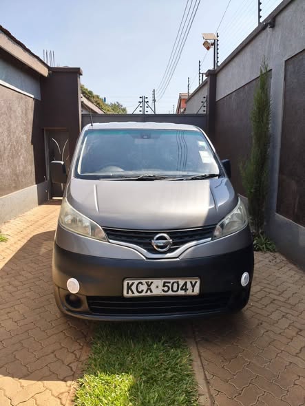 A picture of Nissan NV200