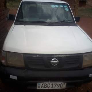used nissan hardbody