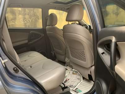A picture of 2012 Rav4 toks