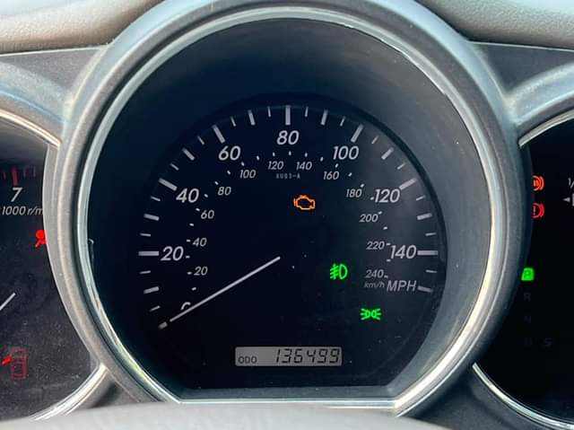 A picture of Rx330 2005 model