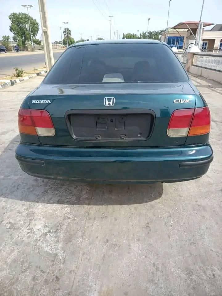 A picture of 2000 Honda civic