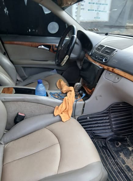 A picture of Benz E350 4matic 04