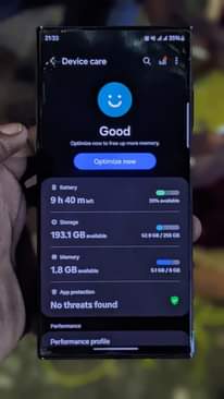 A picture of Samsung Galaxy S23 ULTRA imetumika mwezi mmoja tu Full box