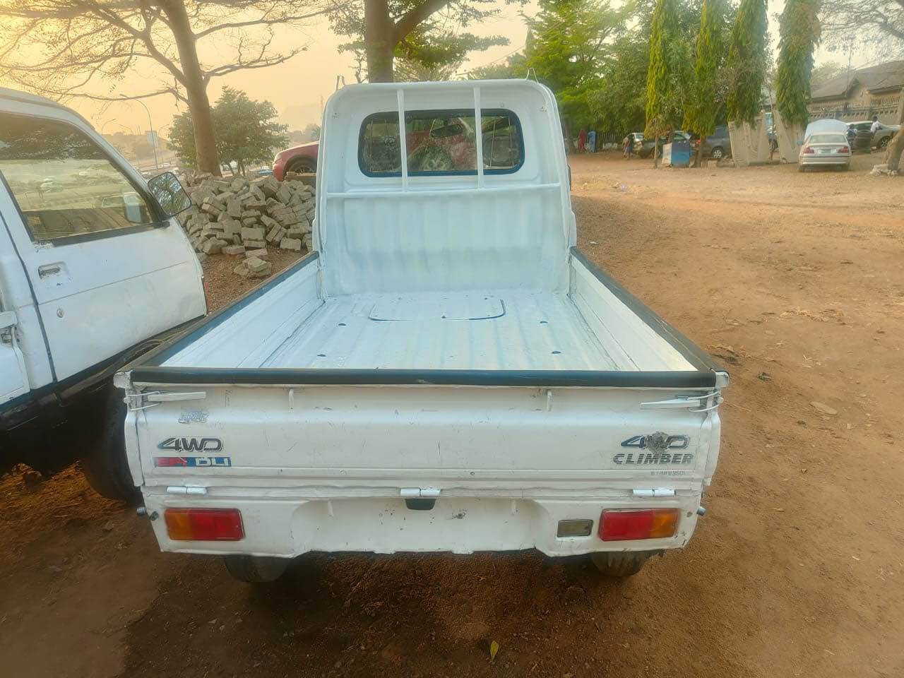 A picture of Hijet mini pickup