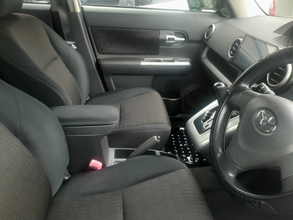 A picture of Toyota rumion