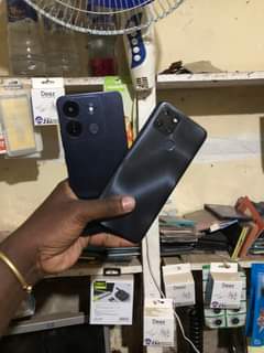 A picture of INFINIX SMART 6 4G NETWORK STORAGE 32GB RAM 2GB BEI