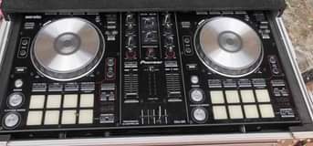 A picture of DJ S PLAYERS AND CONTROLLERS ON SALE STARTING FROM 650K