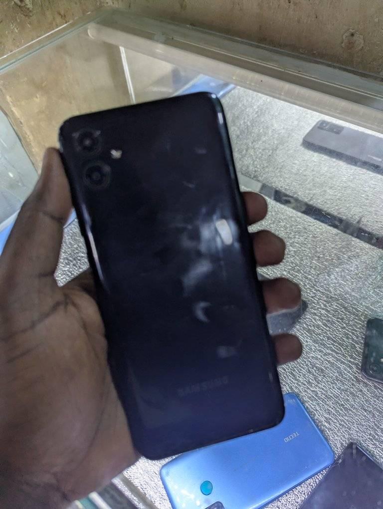 A picture of Samsung Galaxy A04E