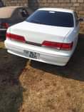 A picture of Toyota mark 11 no engine but everything is good good