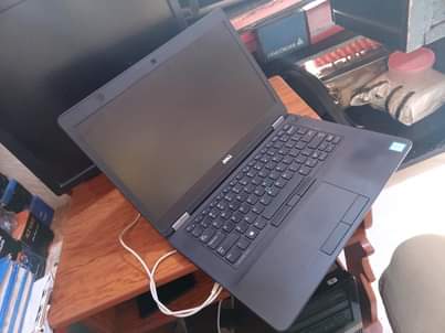 A picture of Intel core i7 dell laptop