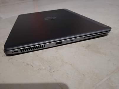 A picture of HP FOLIO 1040 G2