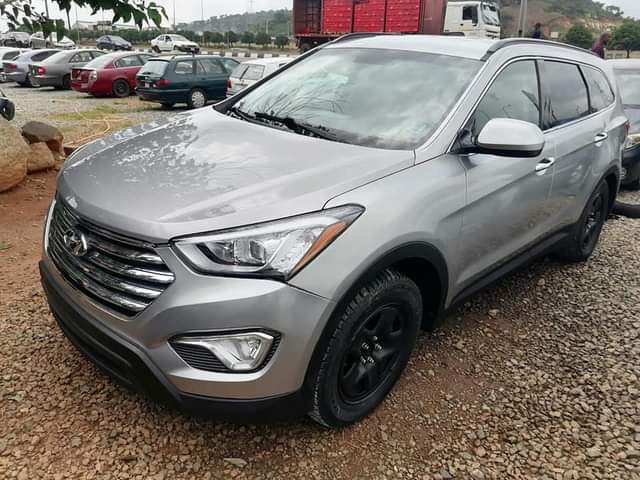 A picture of Hyundai Santafe