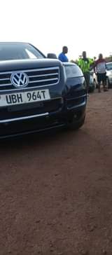 A picture of Volkswagen tourage 22