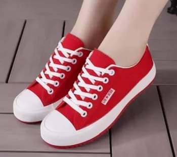 A picture of Ladies sneakers
