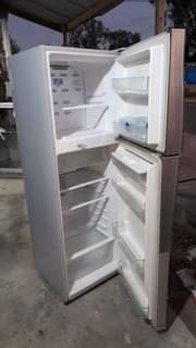 A picture of HITACHI FRIDGE