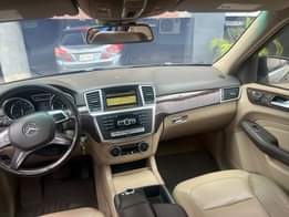 A picture of Distress Sale Mercedes Benz ML350 2013 model neatly used untempered