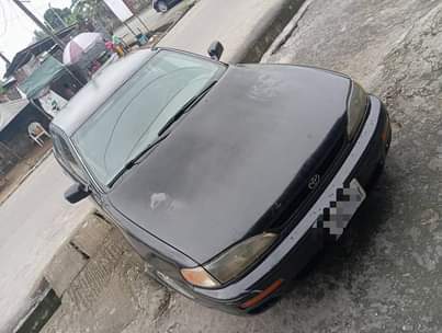 A picture of TOYOTA CAMRY 2000