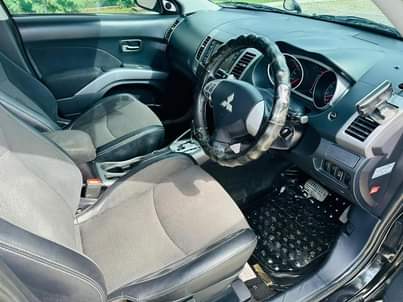 A picture of Mistubishi outlander
