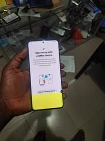 A picture of SAMSUNG S21 ULTRA GB 256 RAM 12