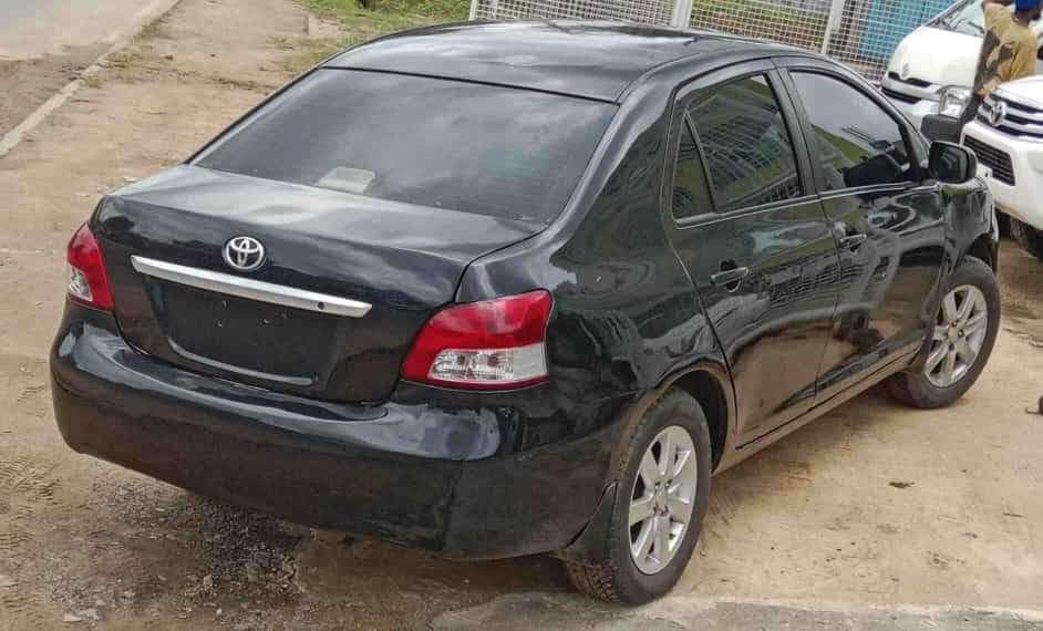 A picture of Clean yaris clean and touch Buy and drive Gear engine