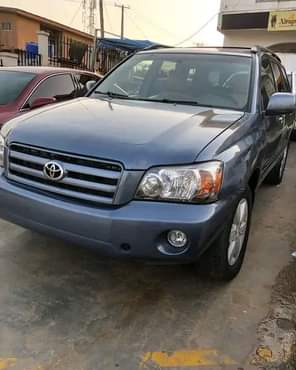 A picture of REGISTERED 2006 TOYOTA HIGHLANDER AWD Leather Interior absolutely nothing to