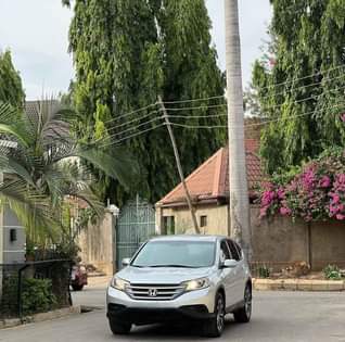 A picture of Honda CRV 2012