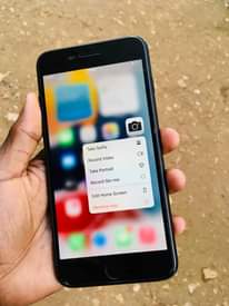 A picture of iPhone 7 Plus 128Gb at 300k