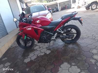 A picture of honda cbr 0767410504