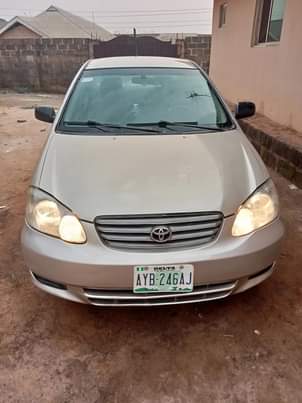 A picture of Toyota Corolla 04