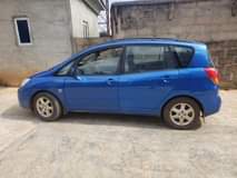 A picture of Toyota corolla verso