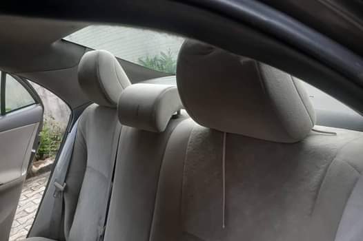 A picture of toyota Corolla model 2010 very sharp tt