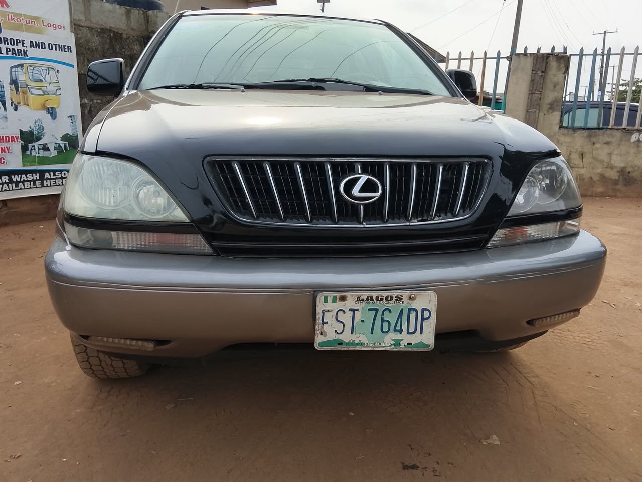 A picture of 2005 Lexus Rx 300 2005