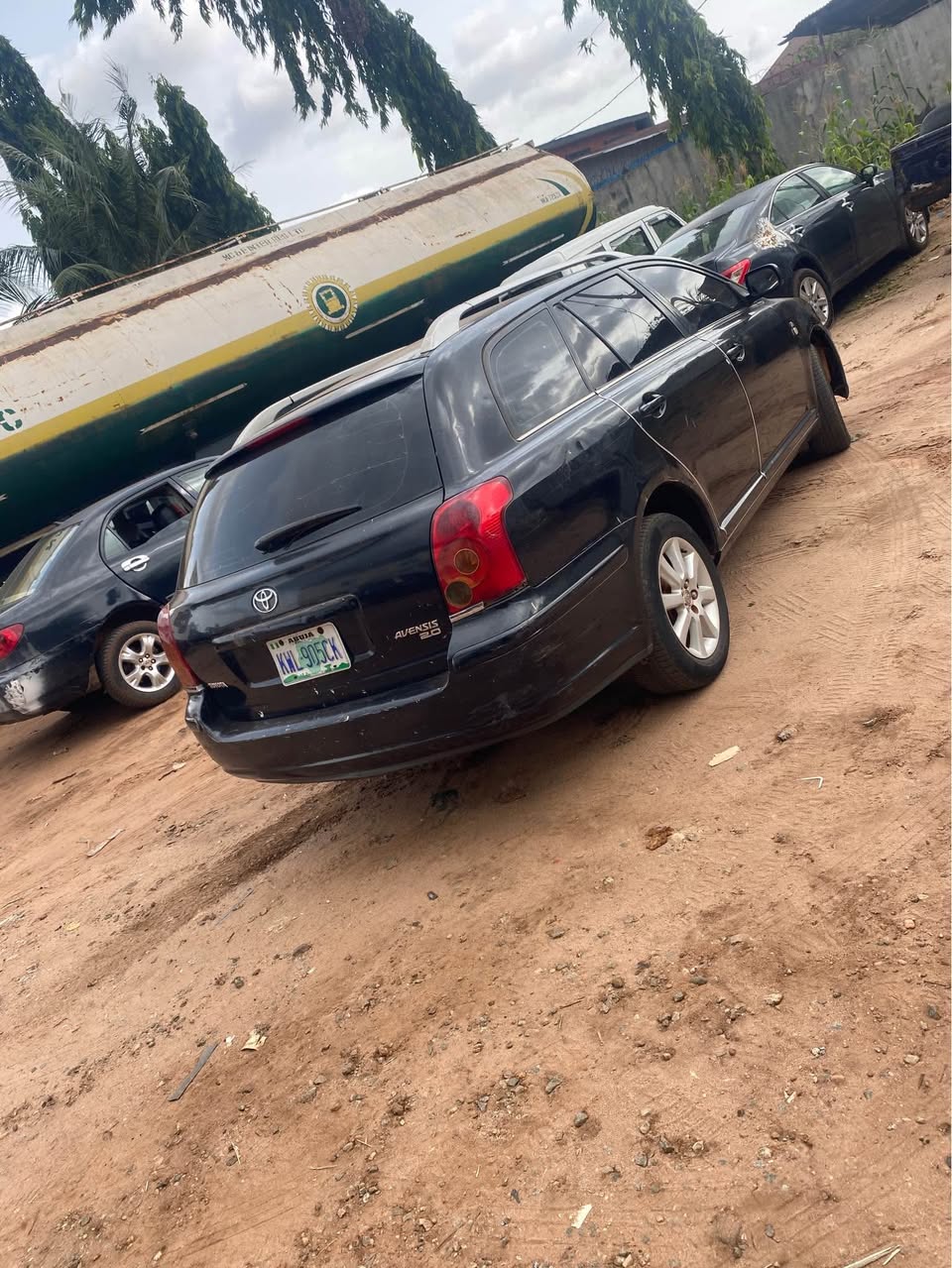 A picture of Toyota avensis