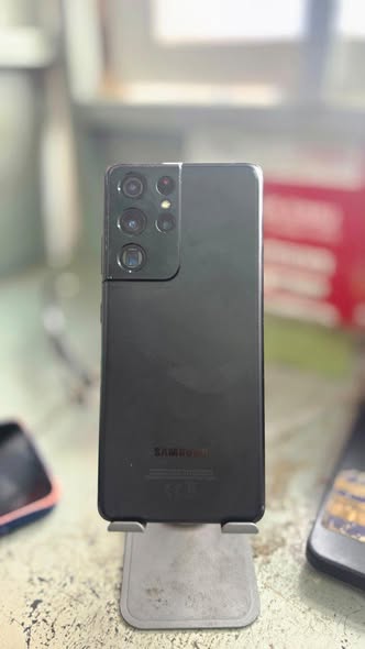 A picture of S21 ULTRA