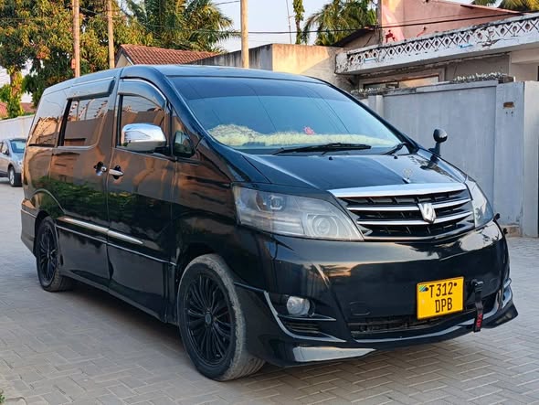 A picture of TOYOTA ALPHARD 0714058883