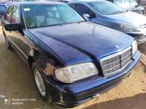 A picture of USED BENZ C230 KOMPRESSOR