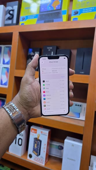 A picture of Iphone 13pro gb512