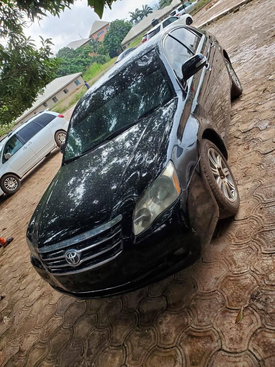 A picture of 2006 Toyota avalon