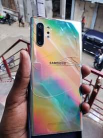 A picture of Nakupa NOTE 10 12 256 ROM NA TSH 150000 Cash
