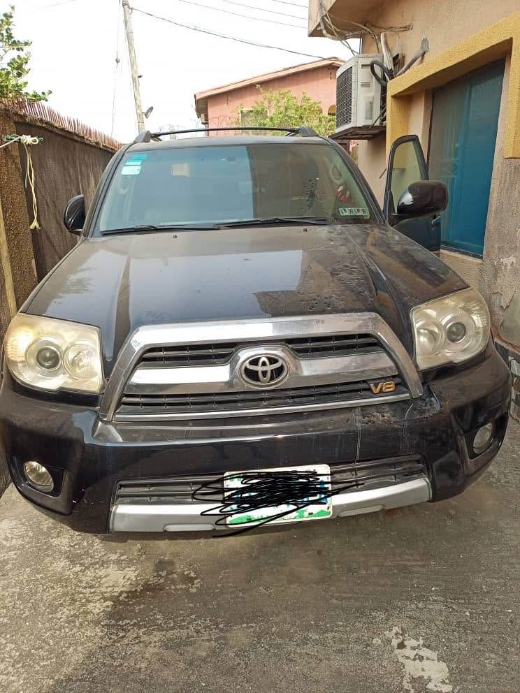 A picture of Toyota 4Runner available in good rate and good condition buy