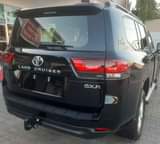 A picture of V8 For Sale Call 0657633355